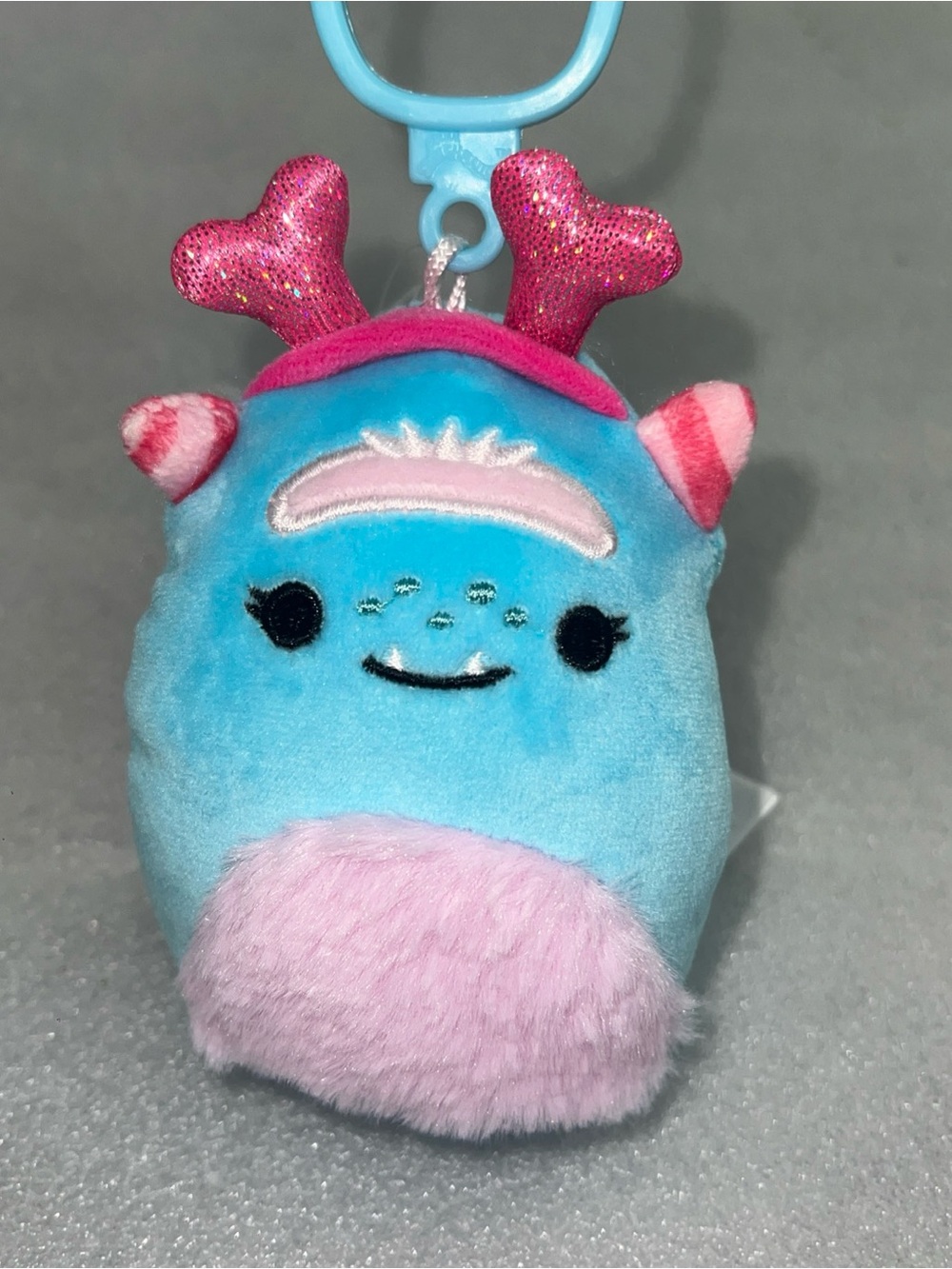 Squishmallows 3.5" Clip-On Valentine’s Alijoon the Pink & Blue Monster